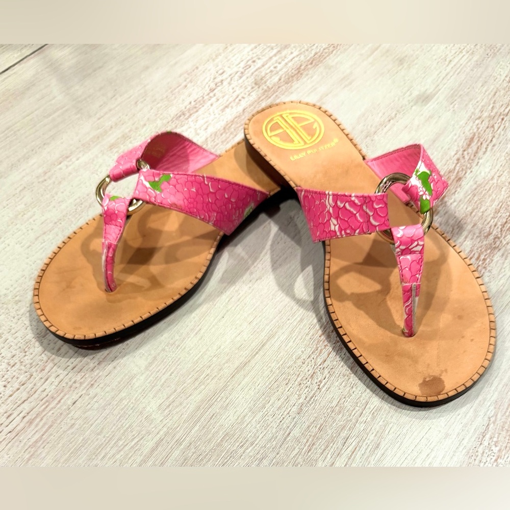 Lilly Pulitzer via Palm Beach leather thong sandal. - Picture 2 of 9